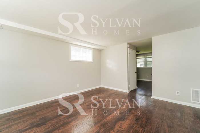 2830 Virginia Ave - Photo 3 of 14