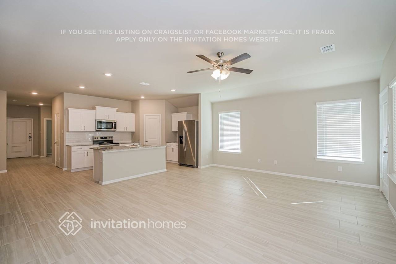 436 Kaufman Dr - Photo 3 of 17