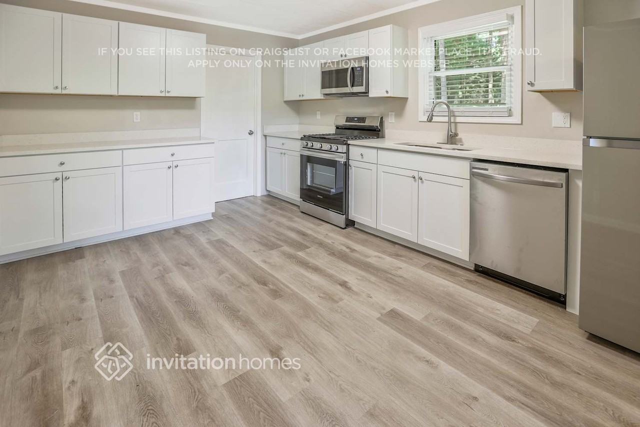 3035 Kingston Court - Photo 6 of 21