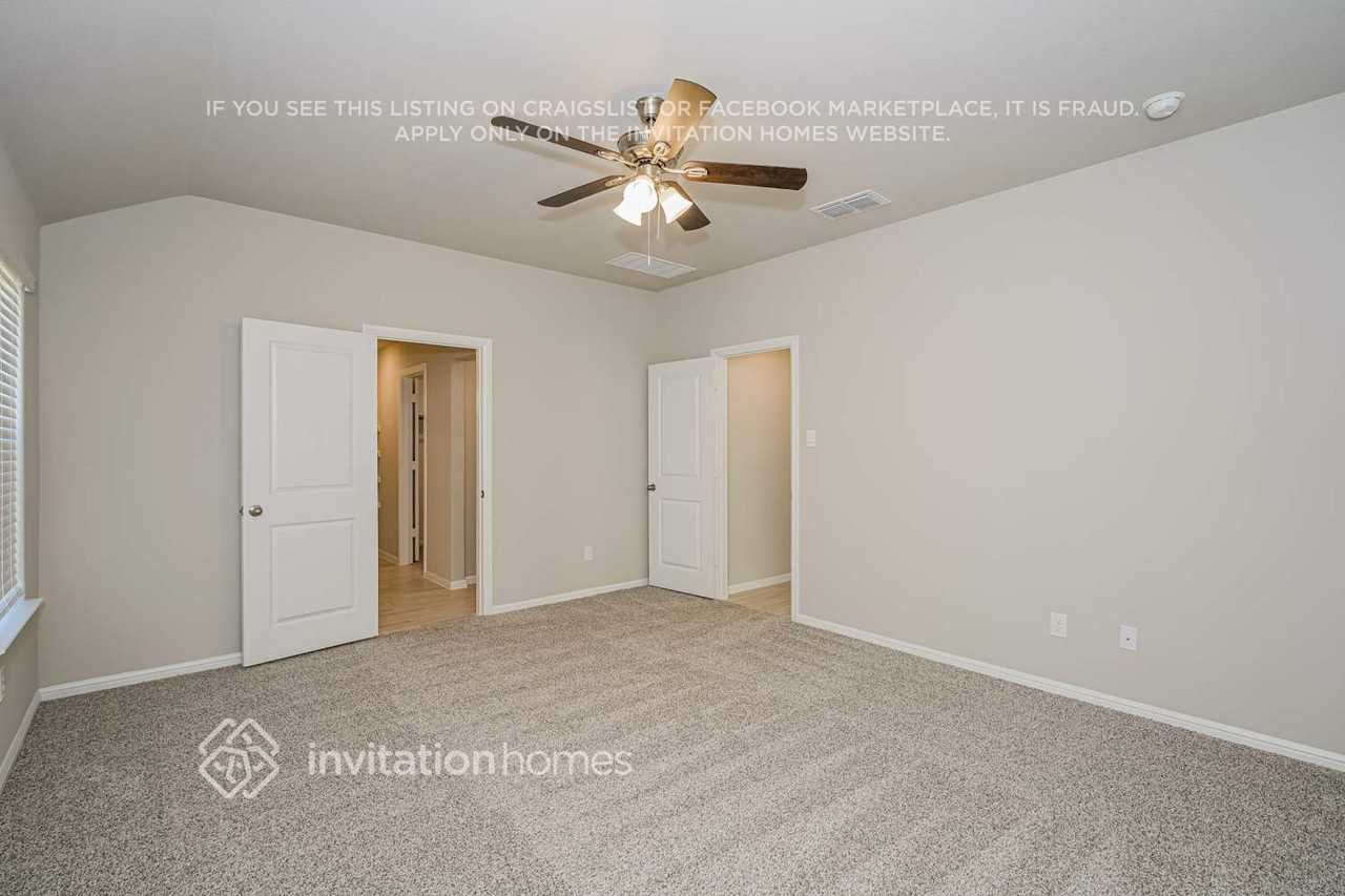 422 Lubbock Drive - Photo 7 of 17