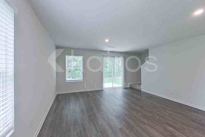 360 Ironwood Ct - Photo 2 of 24