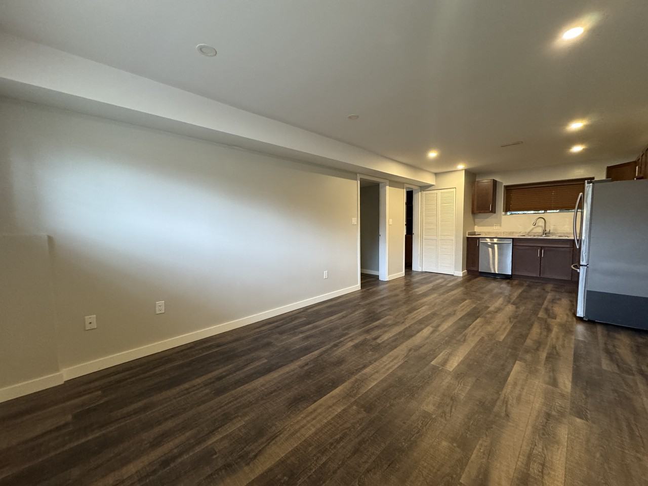 21633 Donovan Avenue - Photo 6 of 23