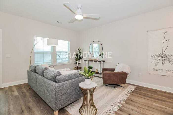 1024 Wildflower Dr - Photo 7 of 37