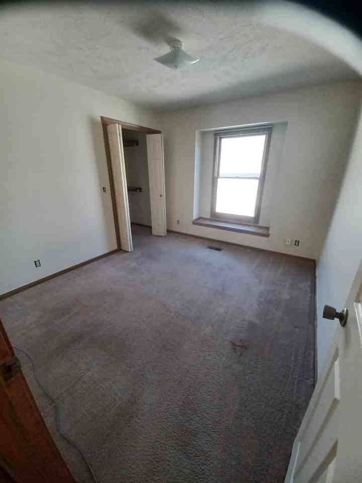 4130 S 58th St #4130 - Photo 3 of 10