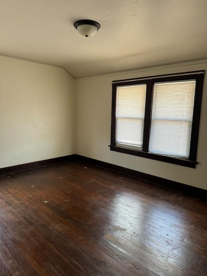 1703 & 1705 Hamilton St - Photo 3 of 6