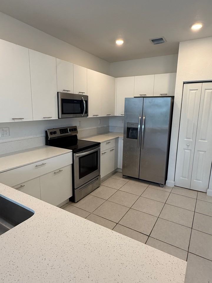 12909 Northwest 23rd Avenue #12909 - Photo 2 of 15