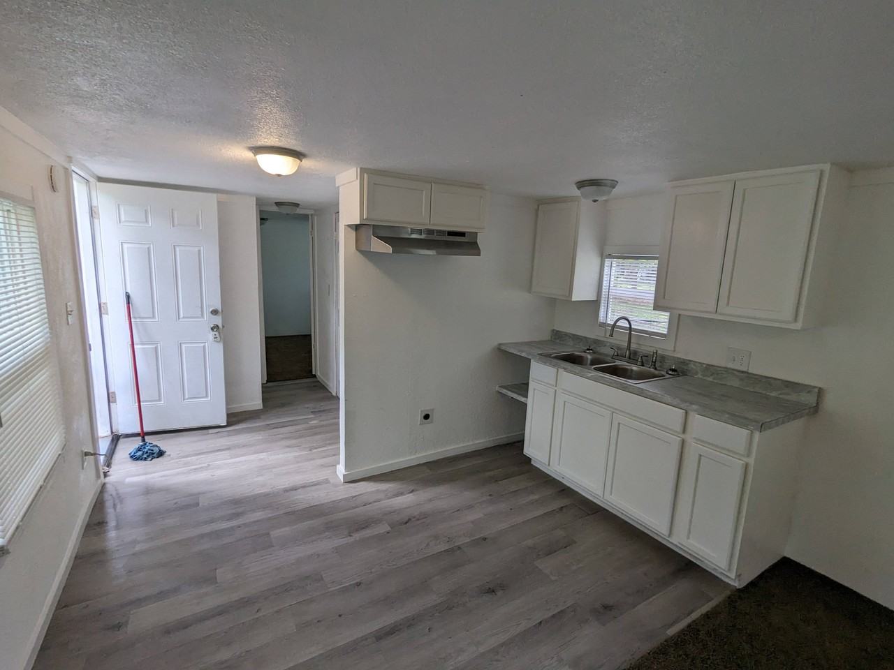 300 Royal Way #NA - Photo 2 of 26
