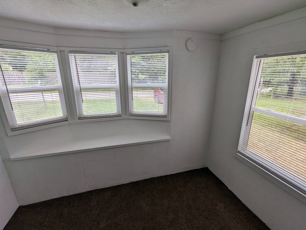 300 Royal Way #NA - Photo 5 of 26