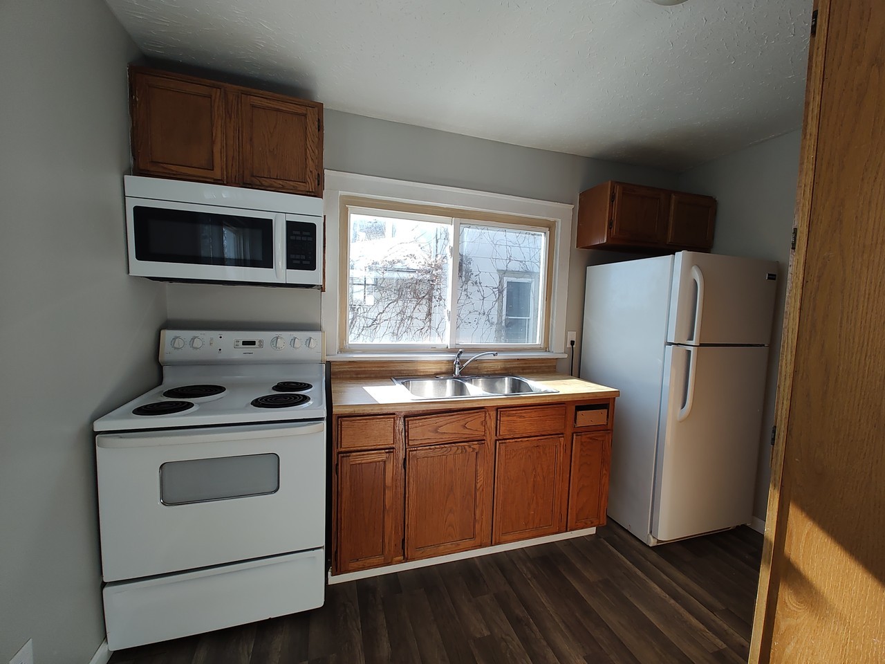 145 21st Street Northwest #NA - Photo 6 of 26