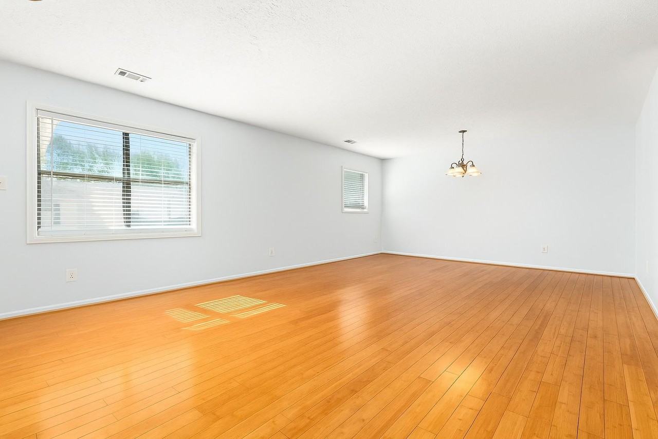 449 N Donahue Dr - Photo 3 of 20