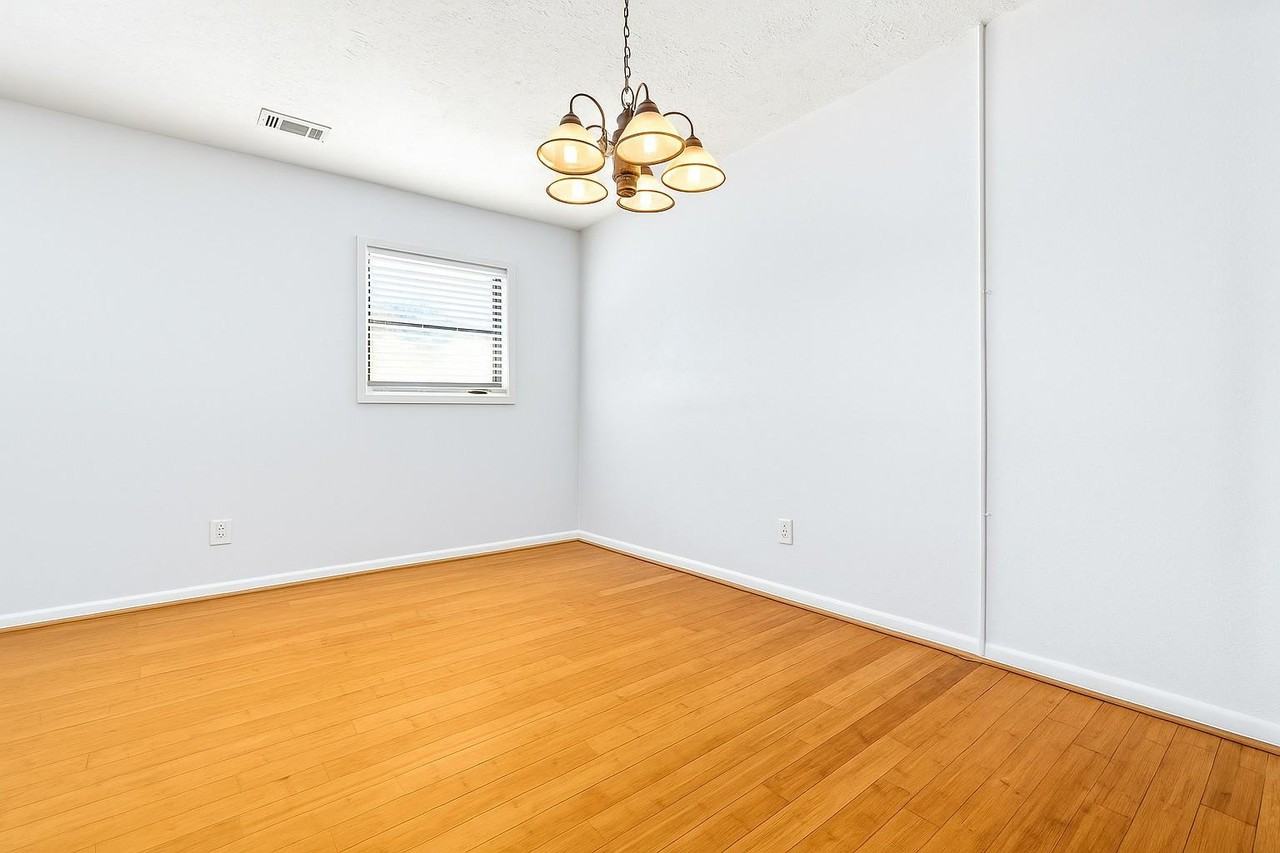 449 N Donahue Dr - Photo 6 of 20