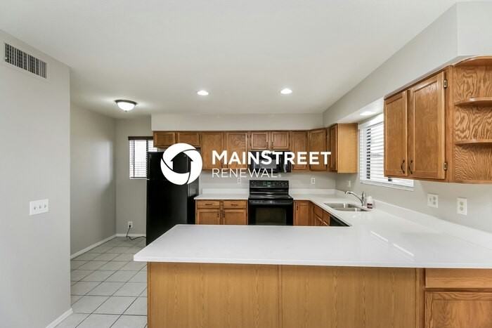 4651 N 99th Dr - Photo 6 of 17