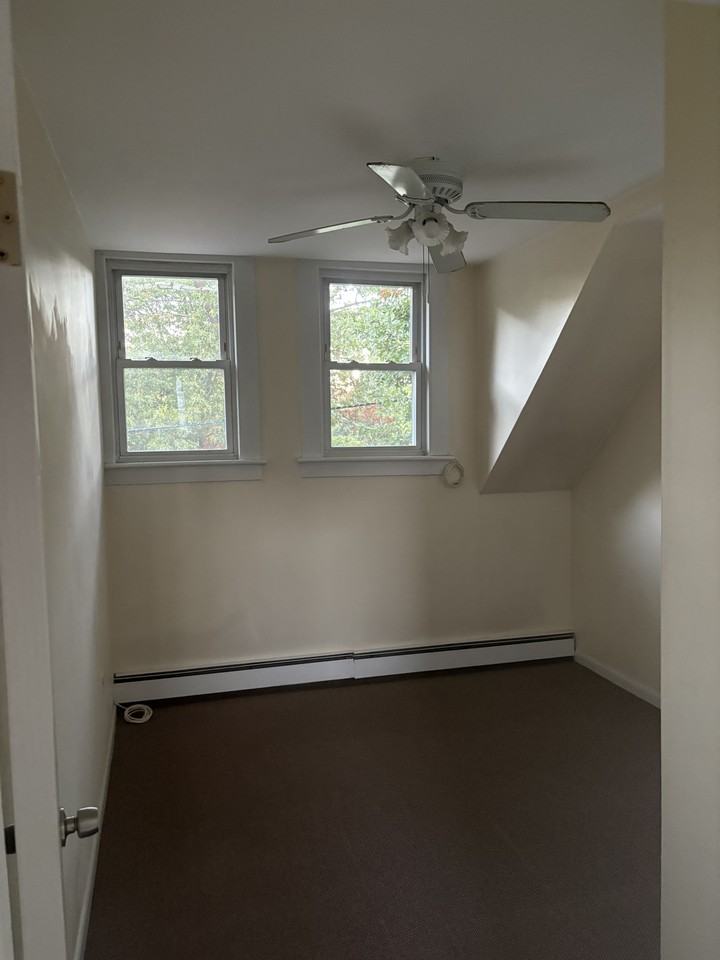 300 Brown Ave #NA - Photo 2 of 6