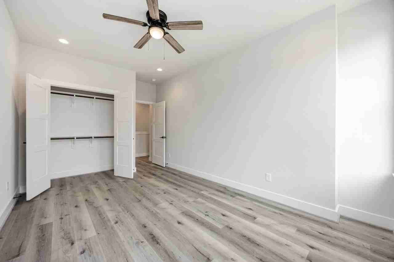 318 Charlock St - Photo 5 of 20