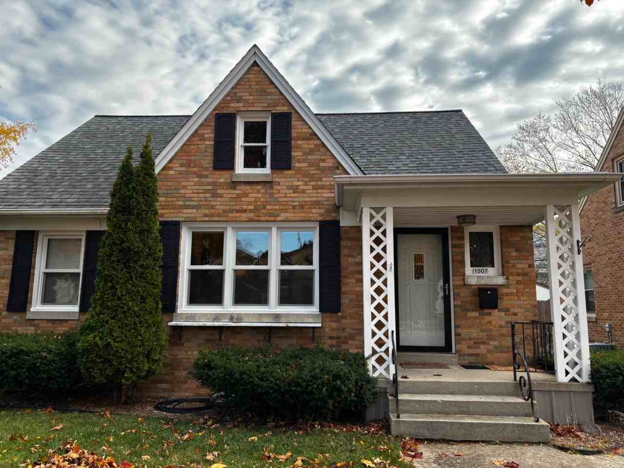 1507 S 17th St - Photo 3 of 20