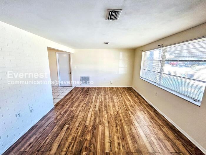 3600 Berkshire St - Photo 6 of 39