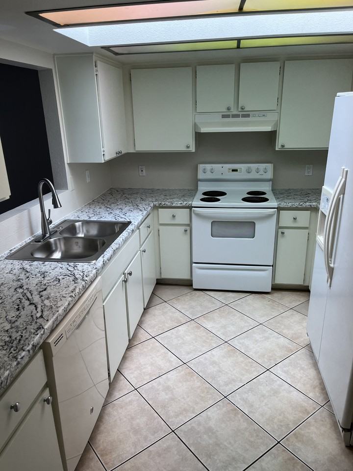 517 West Duke Drive #NA - Photo 4 of 14