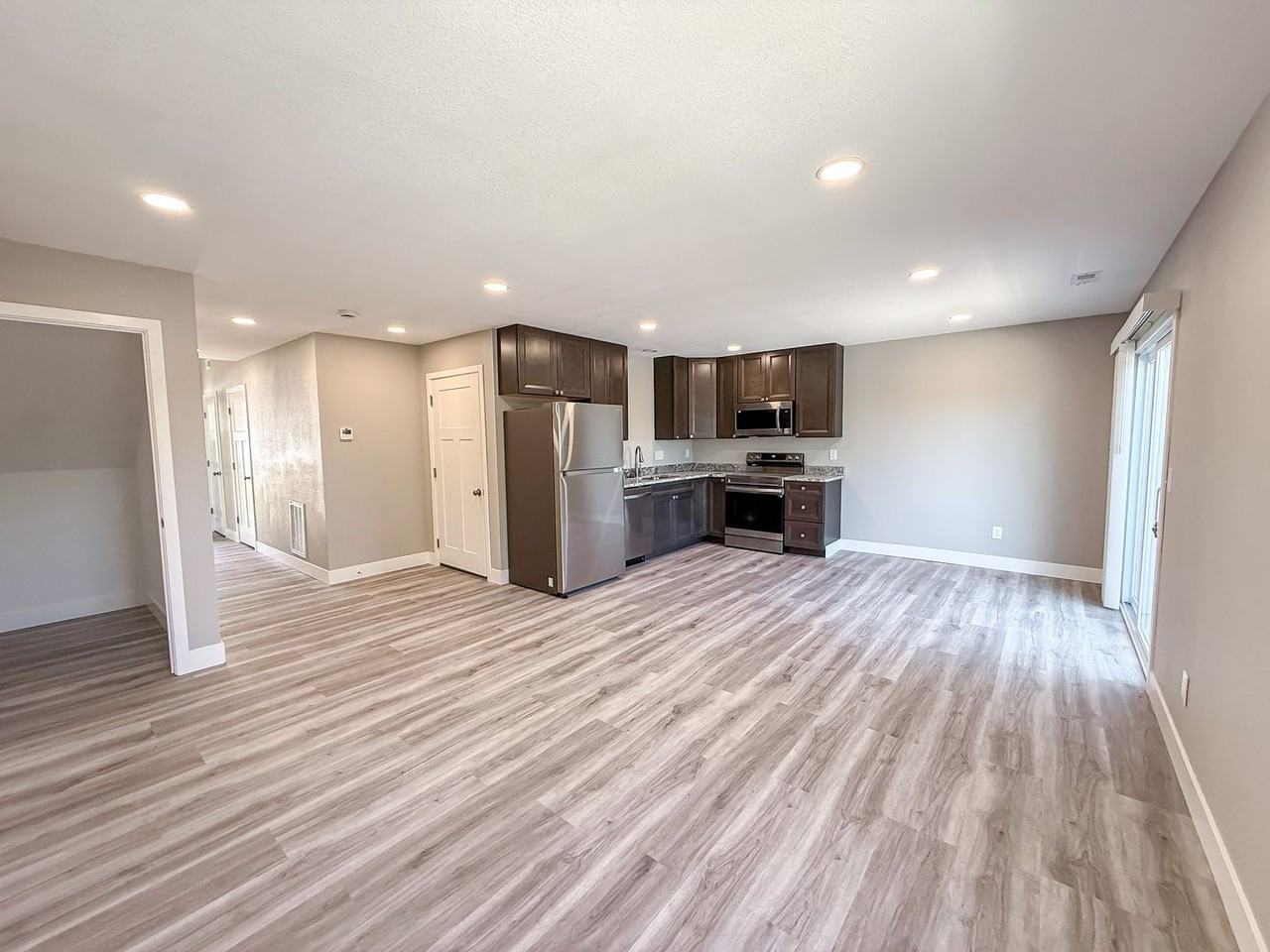 45 Crystal Springs Rd - Photo 2 of 8