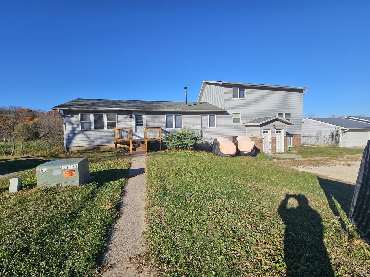 1224 Oakview Dr #1 - Photo 2 of 3