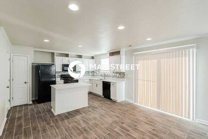 6797 Brittany Oak Drive - Photo 5 of 18