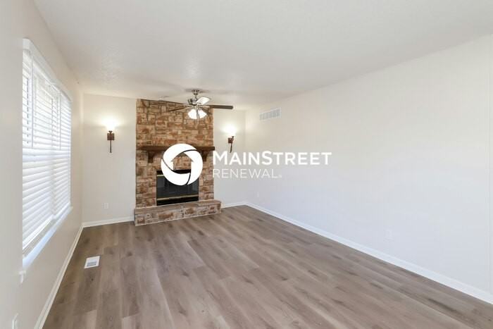 1401 Northeast 114th Street - Photo 2 of 19