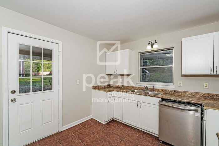 820 86th St S - Photo 4 of 19