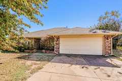 1712 North Lincoln Avenue - Photo 1 of 1