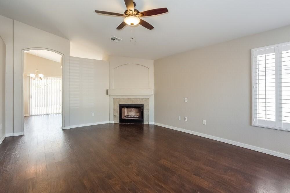 867 E Morelos St - Photo 3 of 15