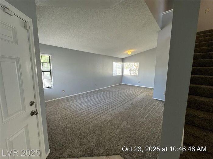 2538 Wolverton Ave - Photo 2 of 21