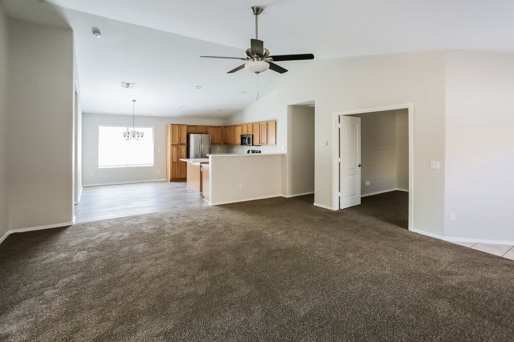 801 S 125th Ave - Photo 3 of 16