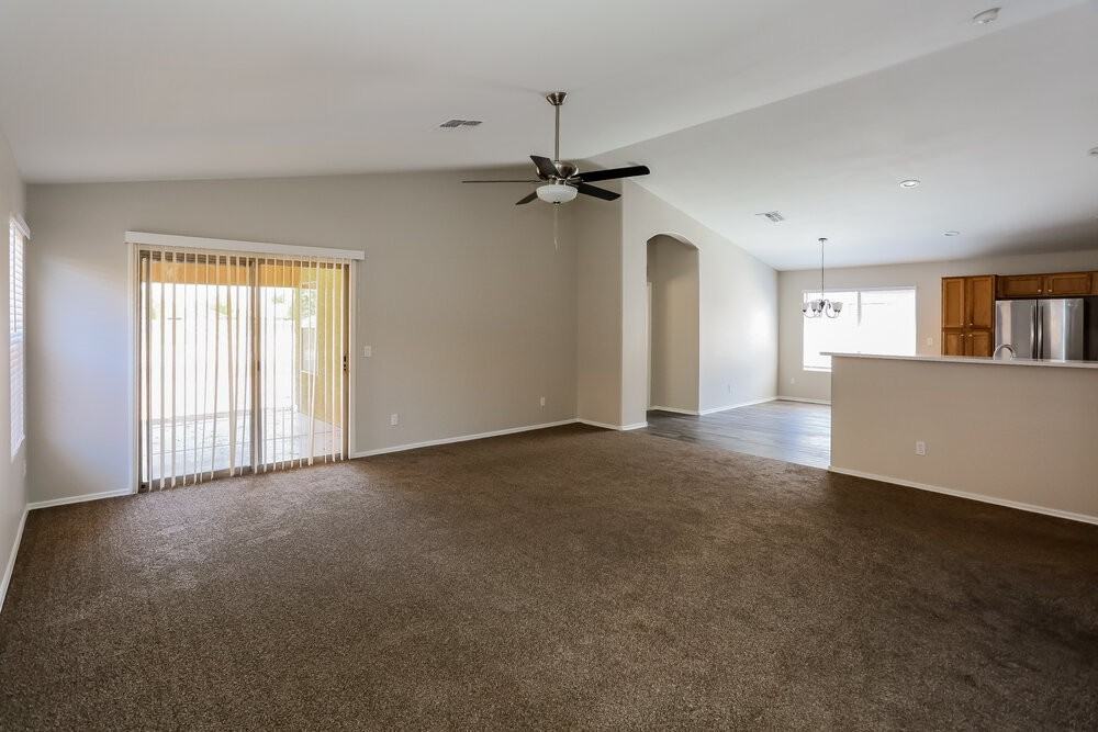 801 S 125th Ave - Photo 4 of 16