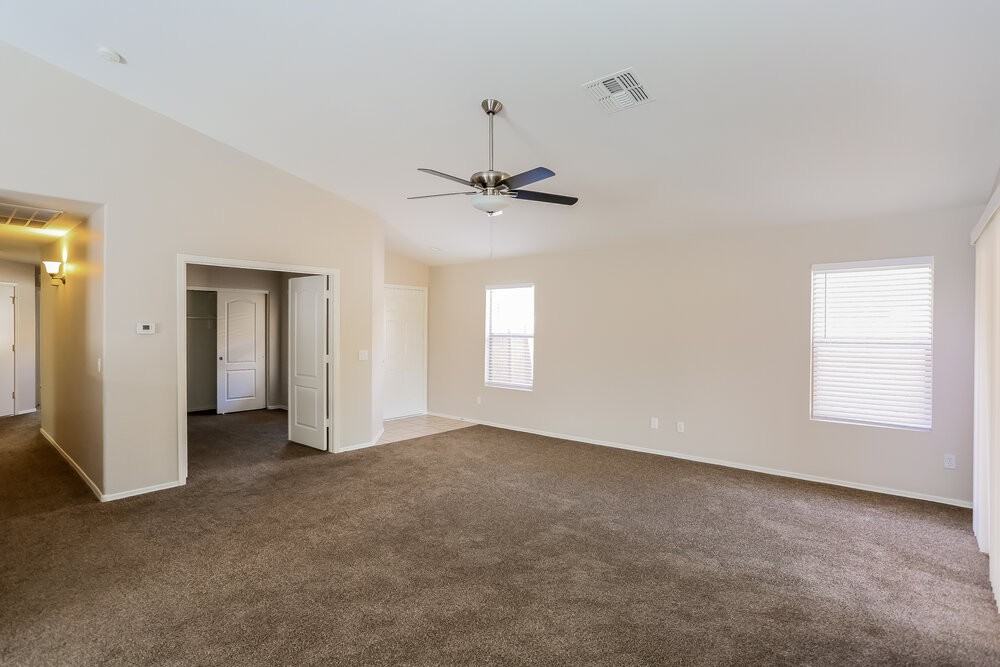 801 S 125th Ave - Photo 5 of 16