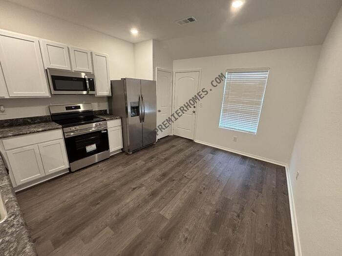 34 34 10 Point Lane - Photo 5 of 18