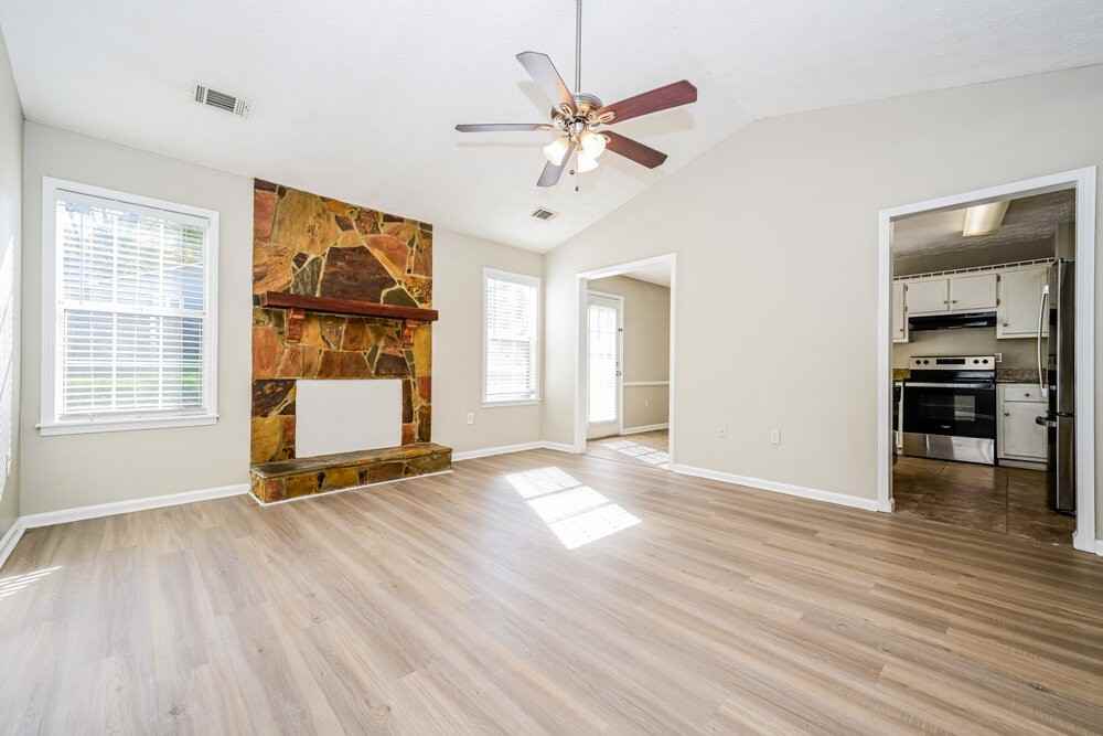 270 Lazy Hollow Lane - Photo 3 of 16