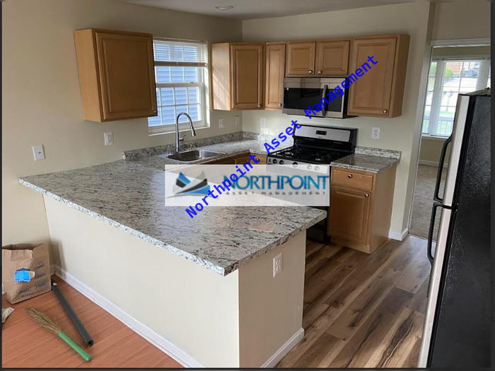 6398 Euclid Ave - Photo 2 of 16