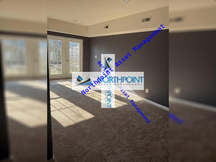 6398 Euclid Ave - Photo 4 of 16