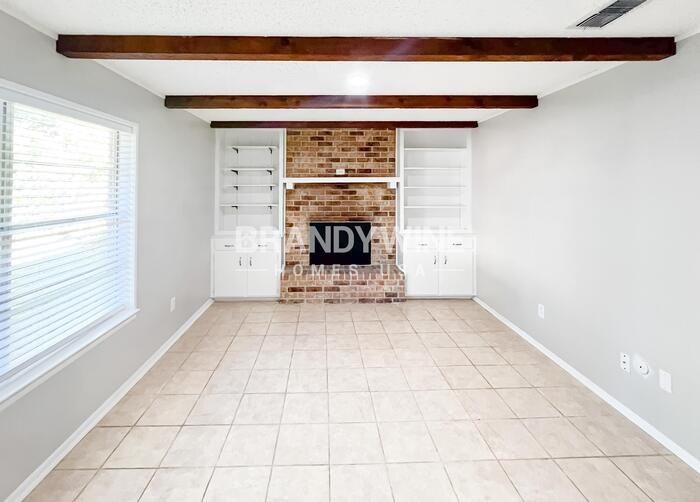 1306 Duane St - Photo 4 of 30