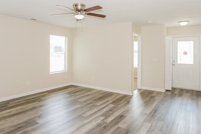 109 Jesse Layne Dr - Photo 5 of 12