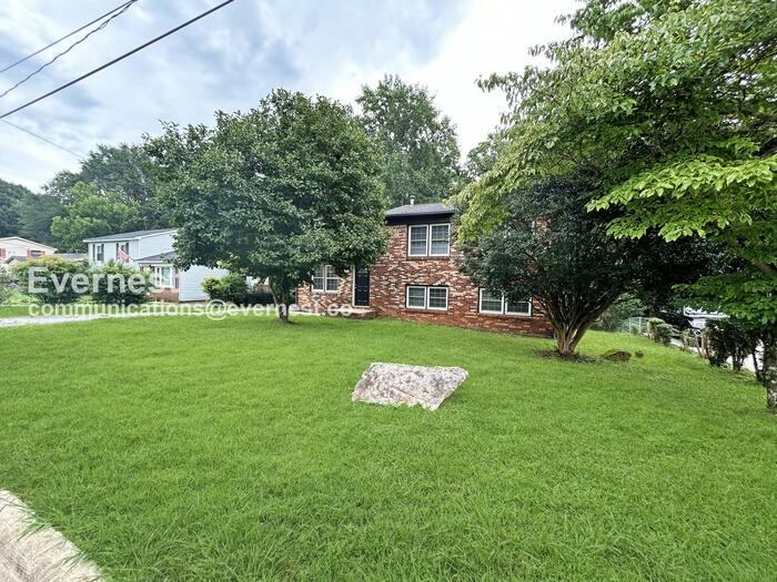 542 Newcastle Rd - Photo 2 of 24