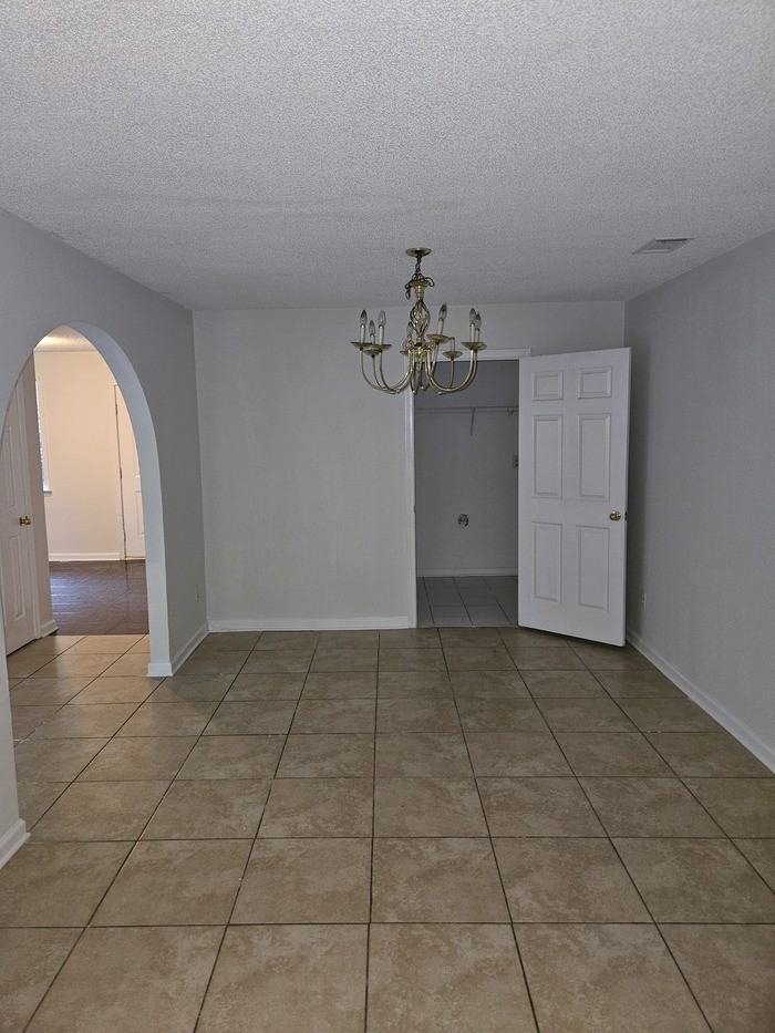 3808 Soapstone Rd - Photo 4 of 15