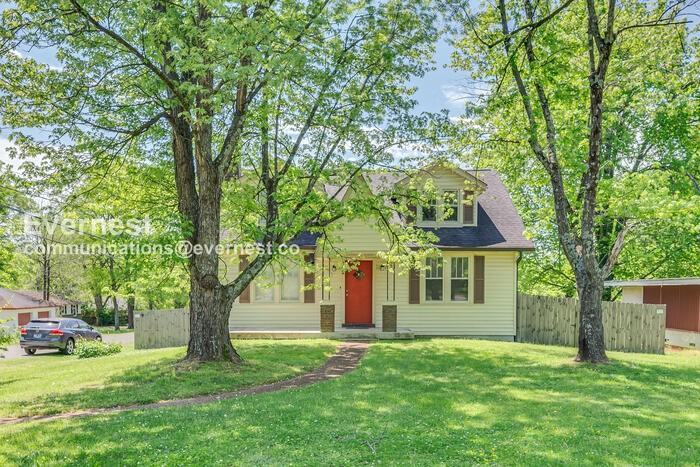 142 Gordon Ter #B - Photo 2 of 32