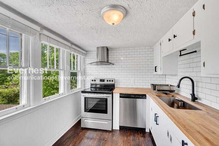 142 Gordon Ter #B - Photo 4 of 32