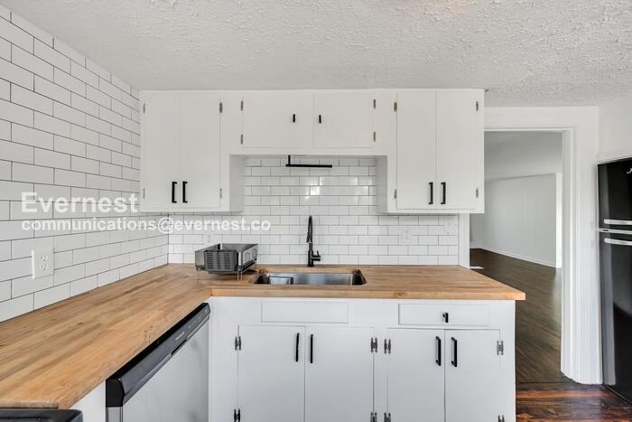 142 Gordon Ter #B - Photo 5 of 32