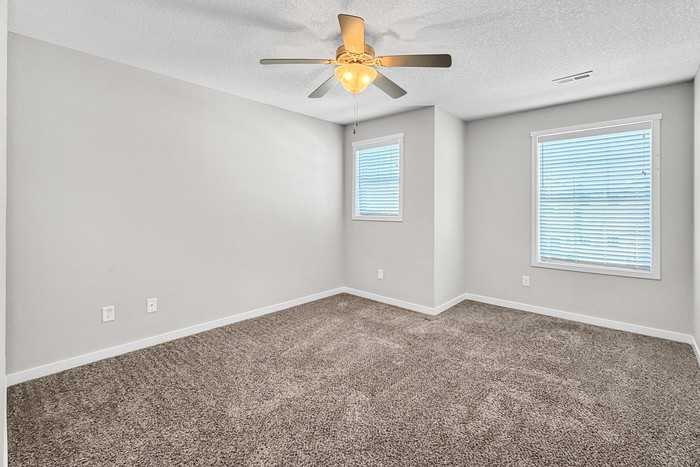 2632 Nw Lois Ln - Photo 5 of 17