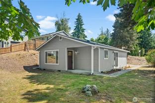 502 Tullis St Ne - Photo 1 of 1