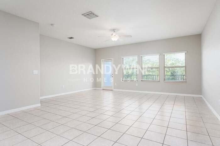 5637 Mercado Dr - Photo 5 of 41