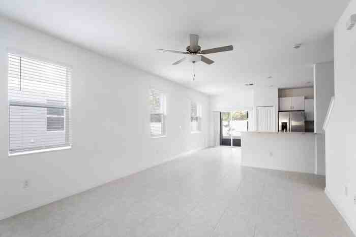 37680 Leafside Ln - Photo 7 of 50