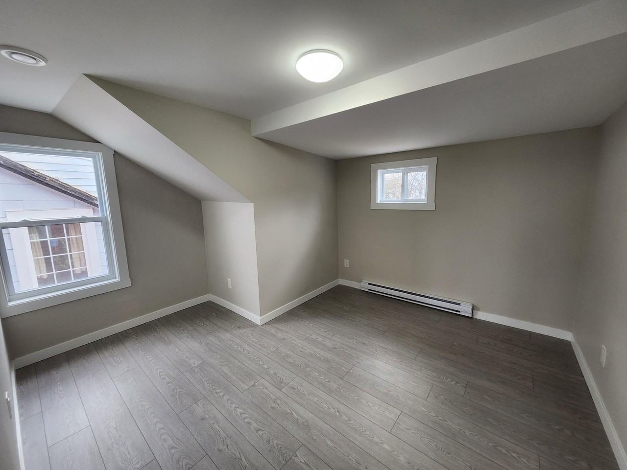 24 Paddock St #8 - Photo 2 of 9