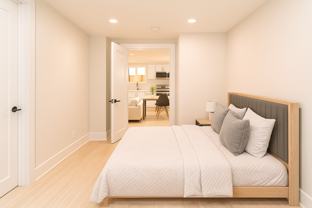 142 Young St #2C - Photo 1 of 1