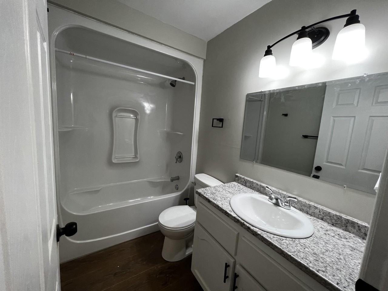 142 Alma St #C - Photo 4 of 8